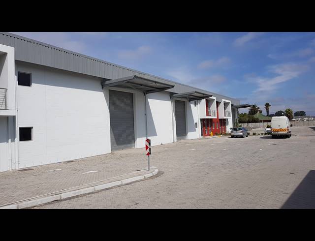 1,412M² FACTORY RENTED IN BLACKHEATH INDUSTRIAL